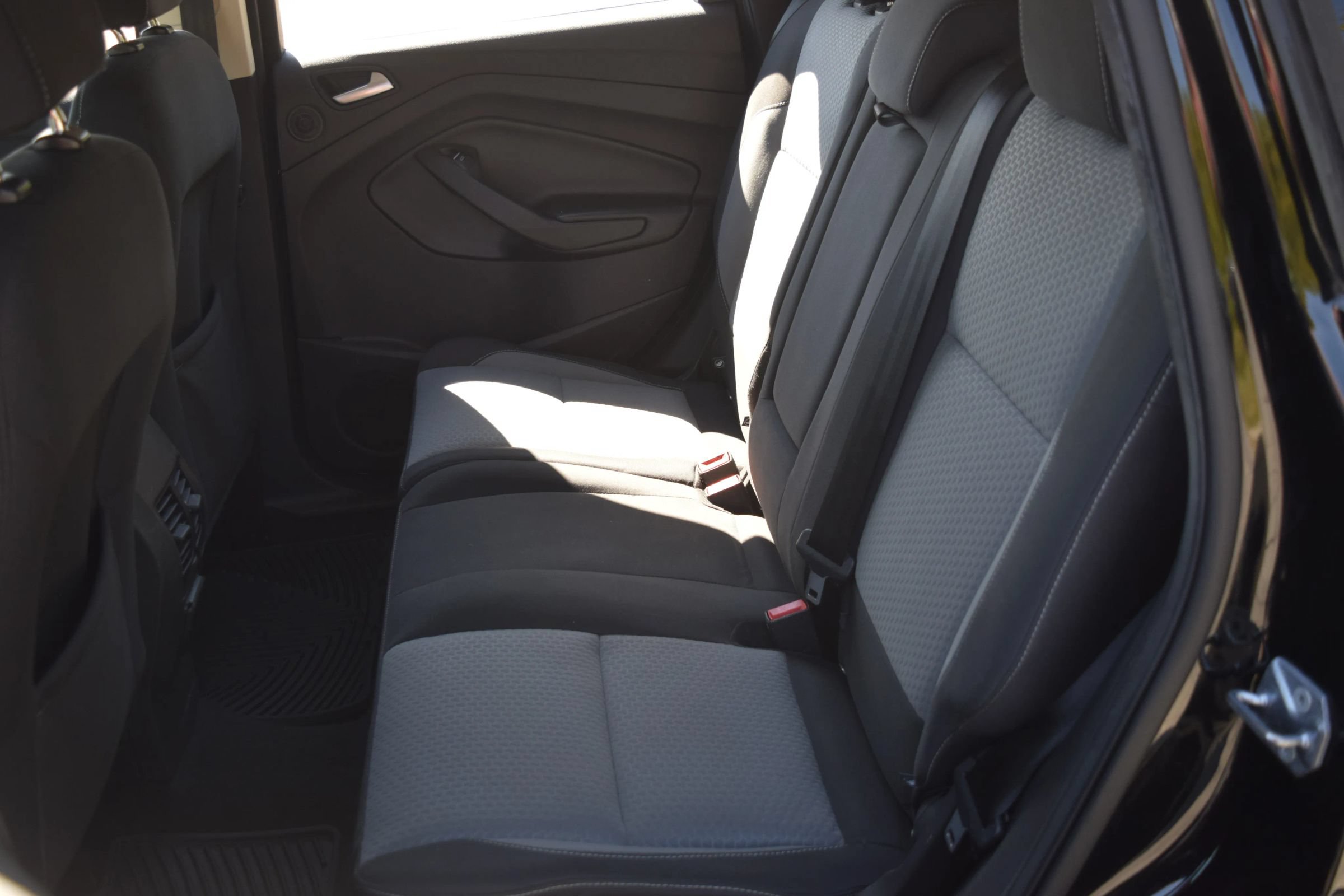 Used 2017 Ford Escape SE w/ Equipment Group 201A FWD image 7
