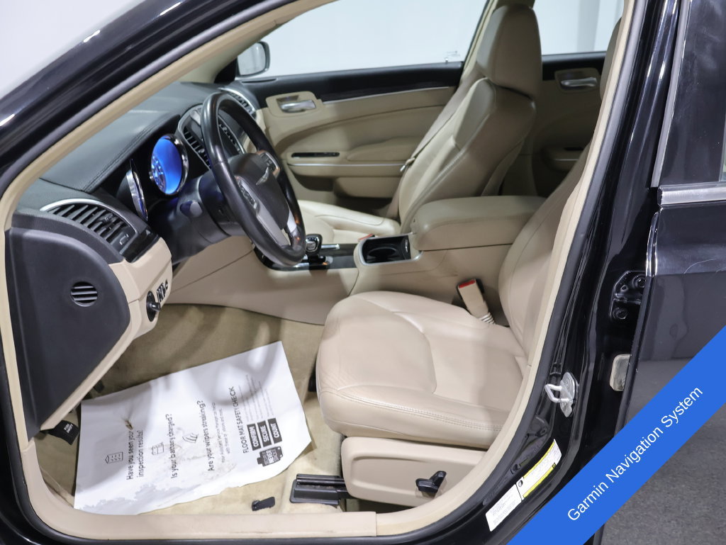 Used 2013 Chrysler 300 AWD w/ Driver Convenience Group image 2