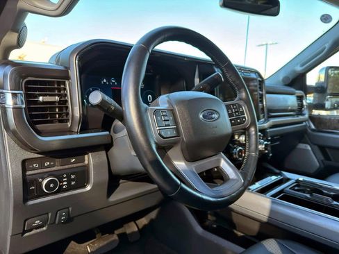 Used 2024 Ford F350 Lariat image 23