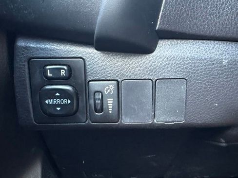 Used 2019 Toyota Corolla LE FWD image 15
