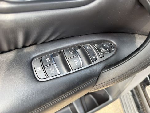 Used 2022 Nissan Armada SL RWD image 13
