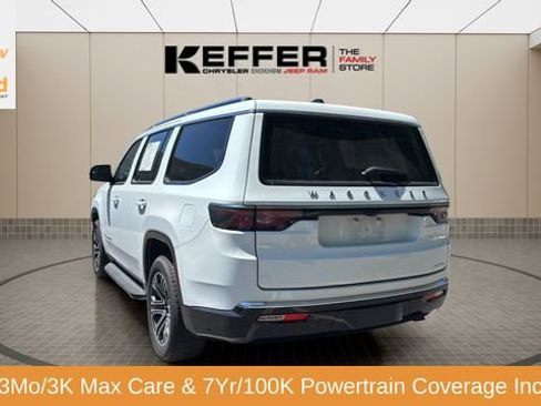 Certified 2024 Jeep Wagoneer Series II w/ Flexible Seating Group RWD image 3