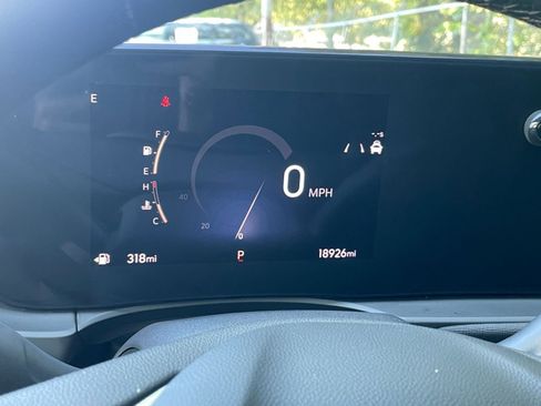 Used 2025 Buick Envista Sport Touring image 38