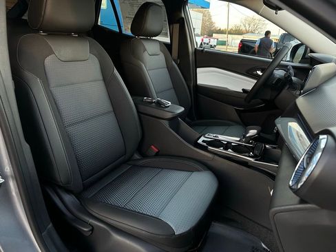 New 2026 Chevrolet Trax LT w/ Driver Confidence Package image 17