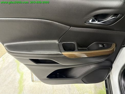 Used 2019 GMC Acadia SLE AWD/4WD image 28