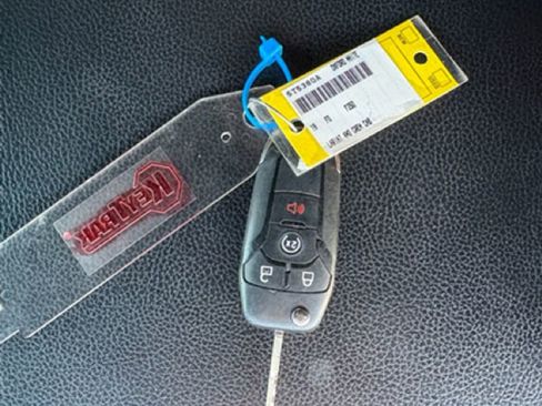 Used 2019 Ford F250 Lariat w/ Chrome Package image 19