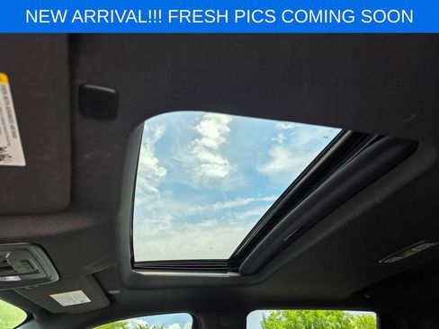Used 2024 GMC Sierra 2500 AT4 w/ AT4 Premium Plus Package AWD/4WD image 11