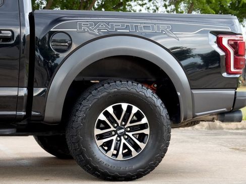Used 2020 Ford F150 Raptor w/ Equipment Group 802A Luxury AWD/4WD image 23
