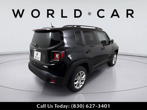 Used 2018 Jeep Renegade Latitude w/ Safety & Security Group image 7