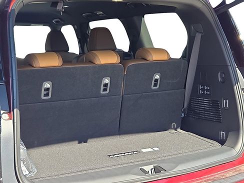 New 2026 Nissan Armada SL image 8