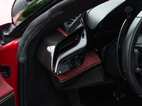 Used 2023 Ferrari SF90 Spider AWD/4WD image 18
