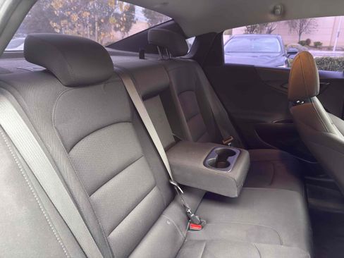 Used 2020 Chevrolet Malibu LT image 43