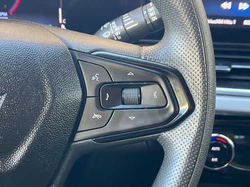 Used 2025 Chevrolet Trax LT FWD image 30