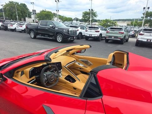 Used 2022 Chevrolet Corvette Stingray Premium Conv w/ Z51 Performance Package RWD image 5