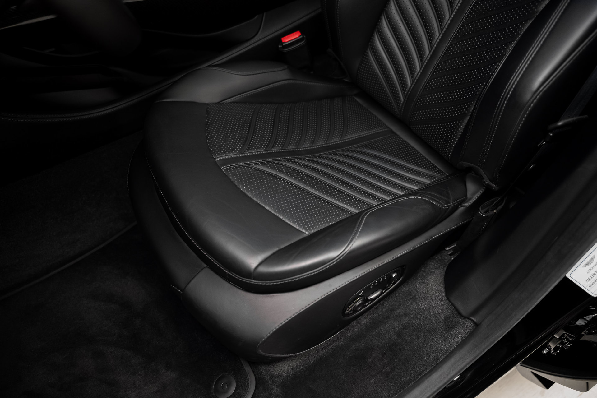Used 2024 Aston Martin DBX 707 AWD/4WD image 64