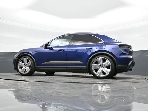 New 2025 Porsche Macan 4 Electric image 35