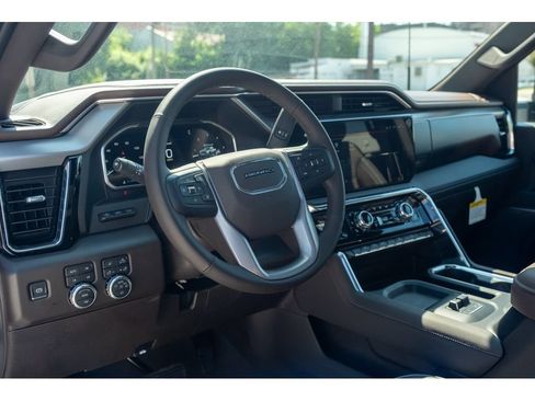 New 2026 GMC Sierra 2500 Denali w/ Denali Reserve Package AWD/4WD image 11