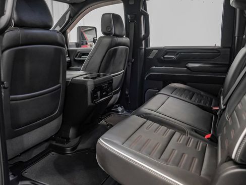 Used 2025 GMC Sierra 2500 AT4X AWD/4WD image 31