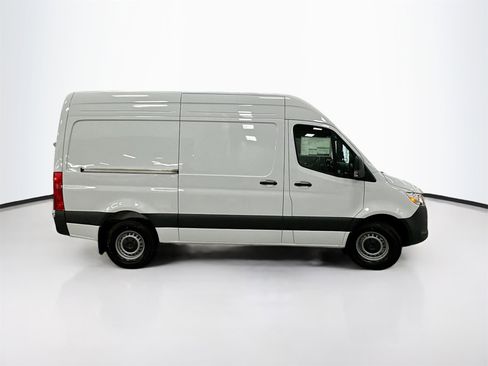 New 2025 Mercedes-Benz Sprinter 2500 image 9
