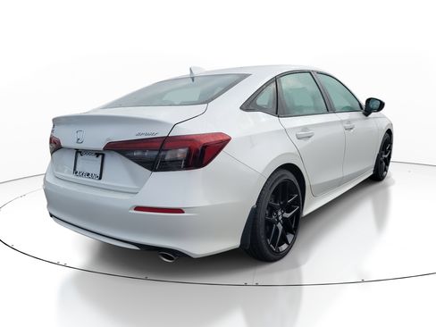 Used 2025 Honda Civic Sport image 4