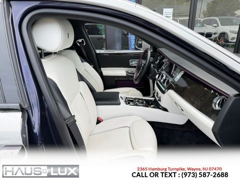 Used 2018 Rolls-Royce Ghost RWD image 28