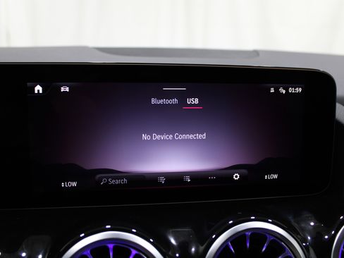 Used 2025 Mercedes-Benz GLA 250 4MATIC image 20