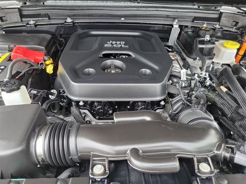 Used 2023 Jeep Wrangler Unlimited Rubicon 4xe w/ Safety Group image 23