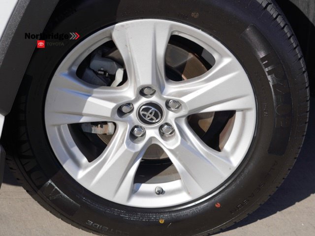 Used 2019 Toyota RAV4 XLE w/ Carpet Mat Package FWD image 12