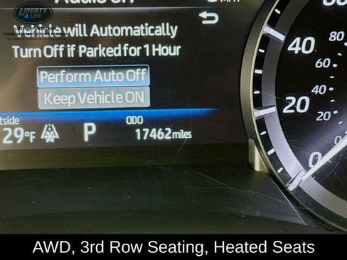 Used 2024 Toyota Highlander XLE image 12