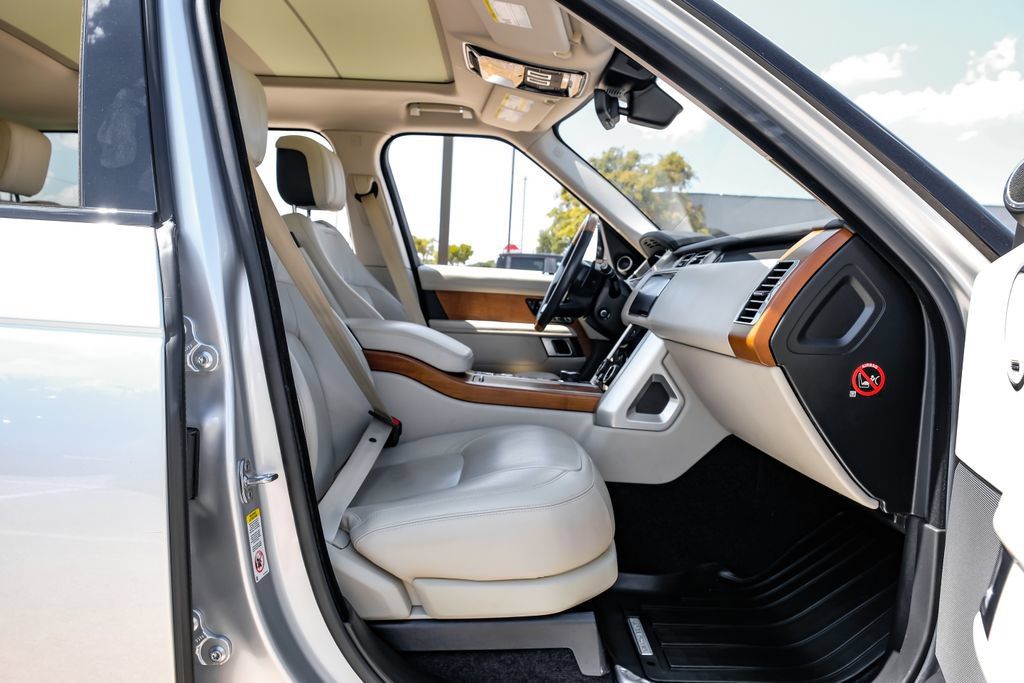 Used 2019 Land Rover Range Rover HSE AWD/4WD image 42