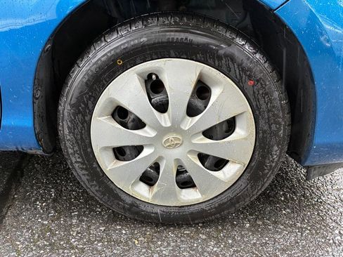 Used 2014 Toyota Prius C image 17