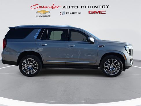 New 2026 GMC Yukon Denali w/ Sun & Power Step Package image 4