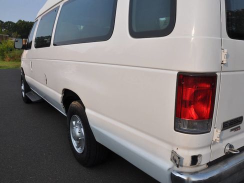 Used 2013 Ford E-250 and Econoline 250 Extended w/ PWR Group image 10