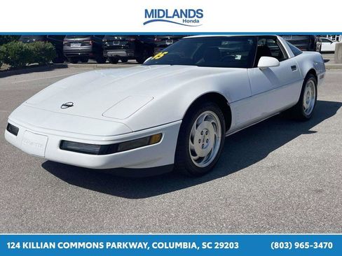 Used 1995 Chevrolet Corvette Coupe RWD image 3