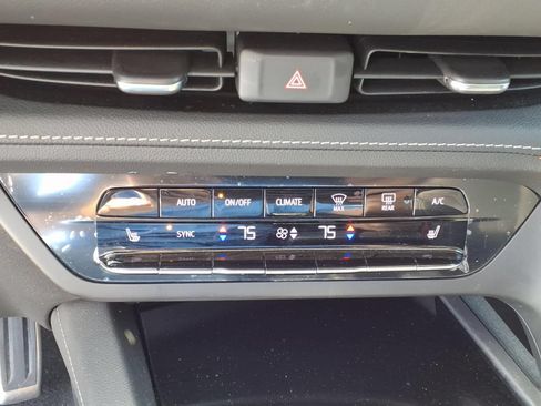 Used 2023 Buick Envision Essence w/ Sport Touring Package FWD image 22