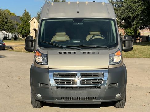 Used 2017 RAM ProMaster 2500 w/ Premium Appearance Group image 5