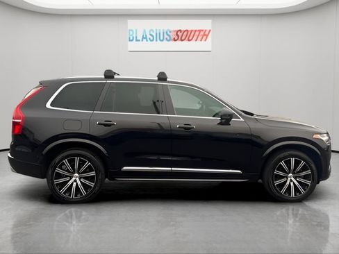 Used 2021 Volvo XC90 T6 Inscription w/ Lounge Package AWD/4WD image 2