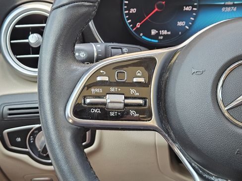 Used 2020 Mercedes-Benz GLC 300 image 23