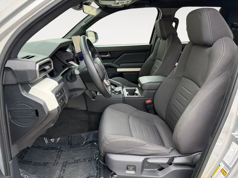 Used 2024 Toyota Tacoma TRD Off-Road image 14