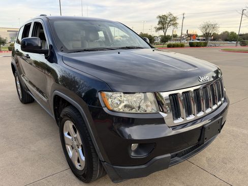Used 2012 Jeep Grand Cherokee Laredo image 1