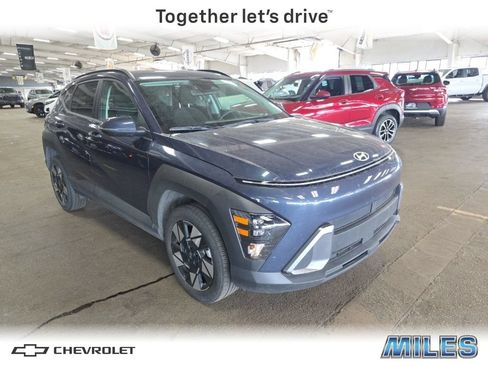 Used 2025 Hyundai Kona SEL AWD/4WD image 1