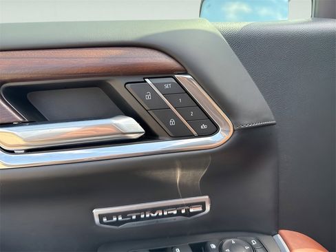 Used 2024 GMC Sierra 1500 Denali Ultimate image 25