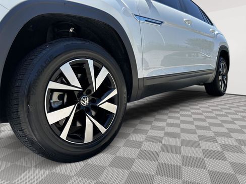 Used 2022 Volkswagen Atlas Cross Sport SE FWD image 6