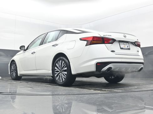 Used 2023 Nissan Altima 2.5 SV w/ SV Premium Package image 26