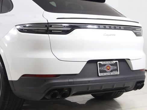 Used 2020 Porsche Cayenne AWD/4WD image 28