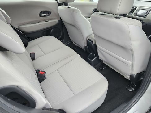 Used 2016 Honda HR-V LX image 19