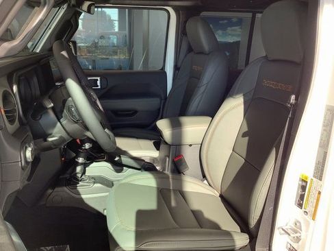 New 2026 Jeep Gladiator Mojave image 7