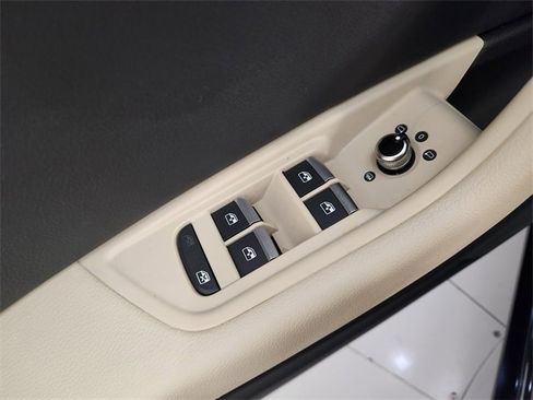 Used 2017 Audi A4 2.0T Ultra Premium w/ Convenience Package image 23