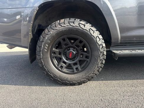 Used 2023 Toyota 4Runner TRD Off-Road AWD/4WD image 11