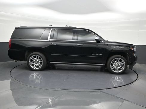 Used 2020 Chevrolet Suburban Premier w/ Premier Plus Edition RWD image 7